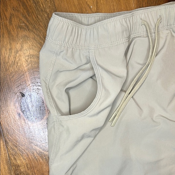 The American Outdoorsman Women’s Tan Skort - Medium - Picture 5 of 8